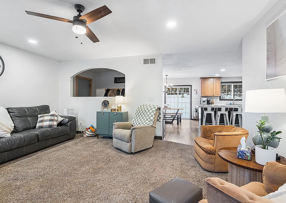 46904 Main St, Dodgeville, MI 49921 Zillow