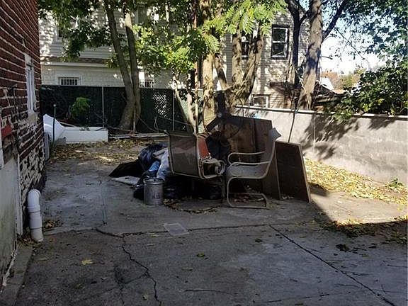 4th image of 13 Laurel Ave