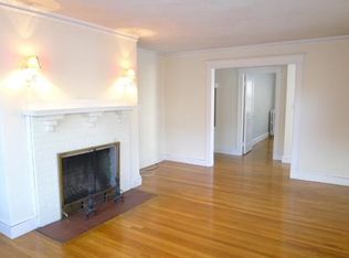 10 Craigie Ter #1, Newtonville, MA 02460