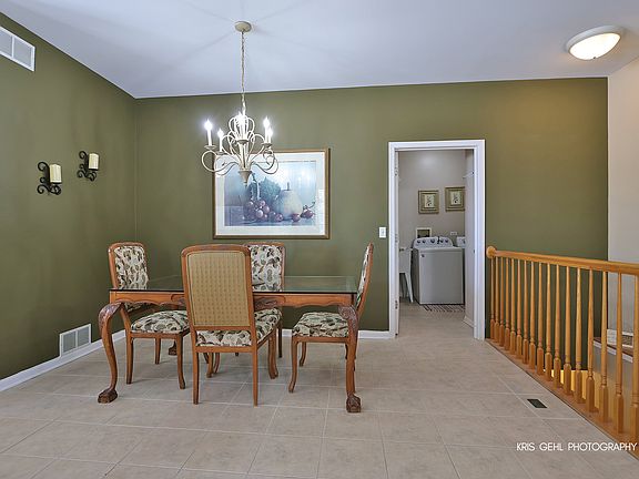 4th image of 379 N Carlisle Ct