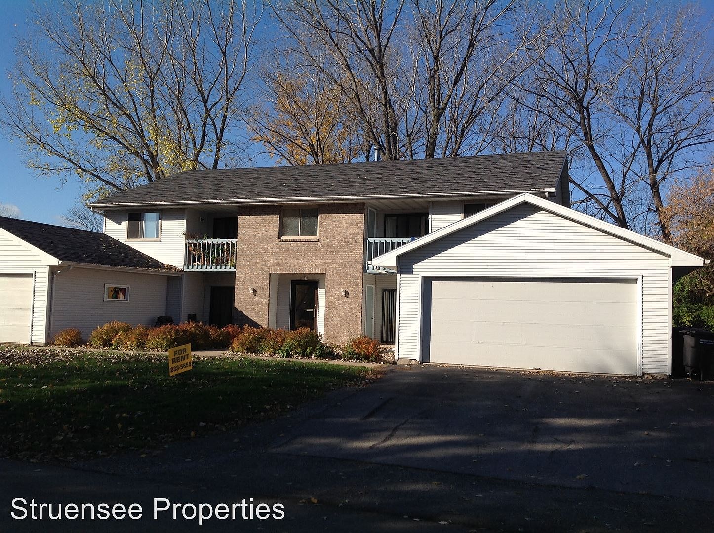 2375 Clover St APT C, Oshkosh, WI 54901 | Zillow