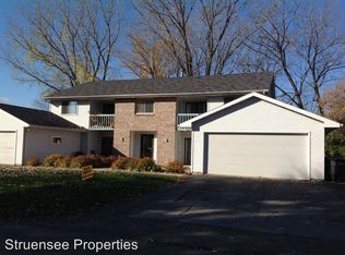 2375 Clover St APT B, Oshkosh, WI 54901