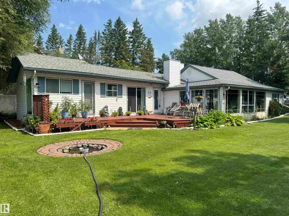 5224 50th Ave, Alberta Beach, AB T0E 0A0