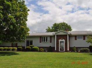 840 Vernon Dr, Belle Vernon, PA 15012
