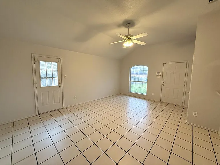 3708 Gus Dr #B — Photo 5
