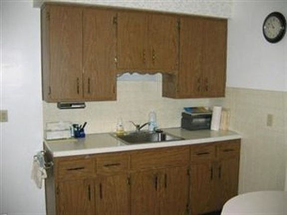 3rd image of 5968 Deering Ave
