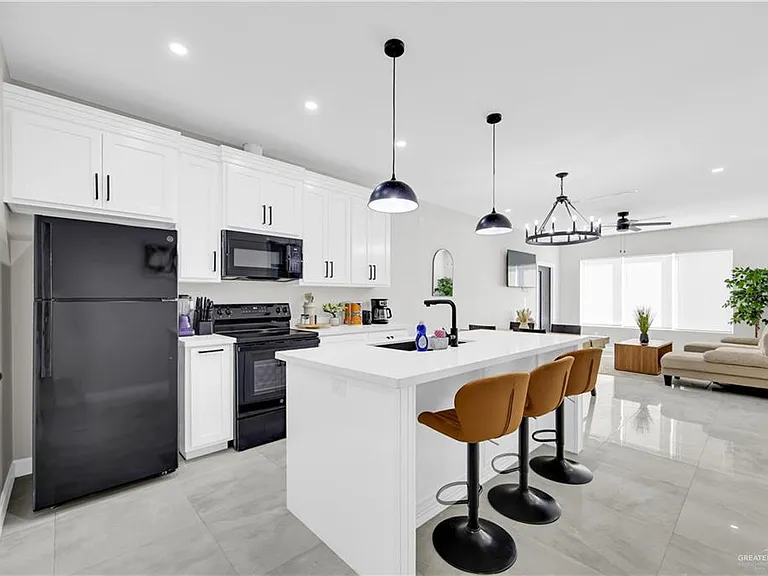 1700 Toronto Ave — Photo 6