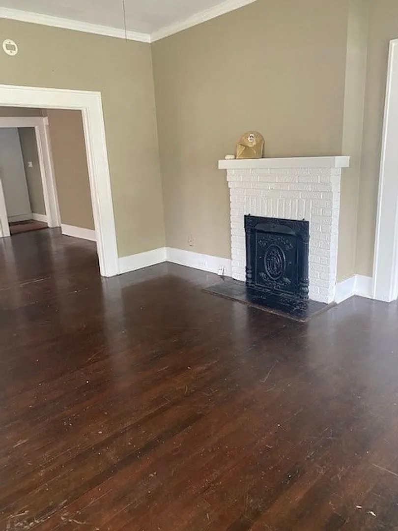 Nice 3 Bed 2 Bath! Available August 2026! — Photo 2