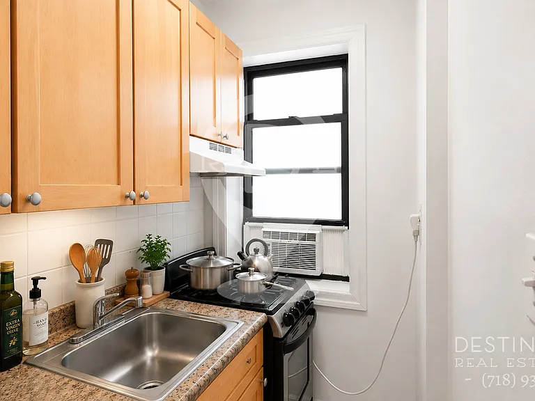 206 Berkeley Pl #2C — Photo 4