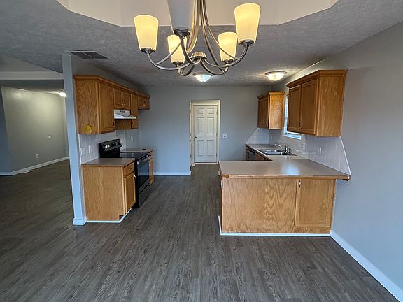 Dining / Kitchen Area