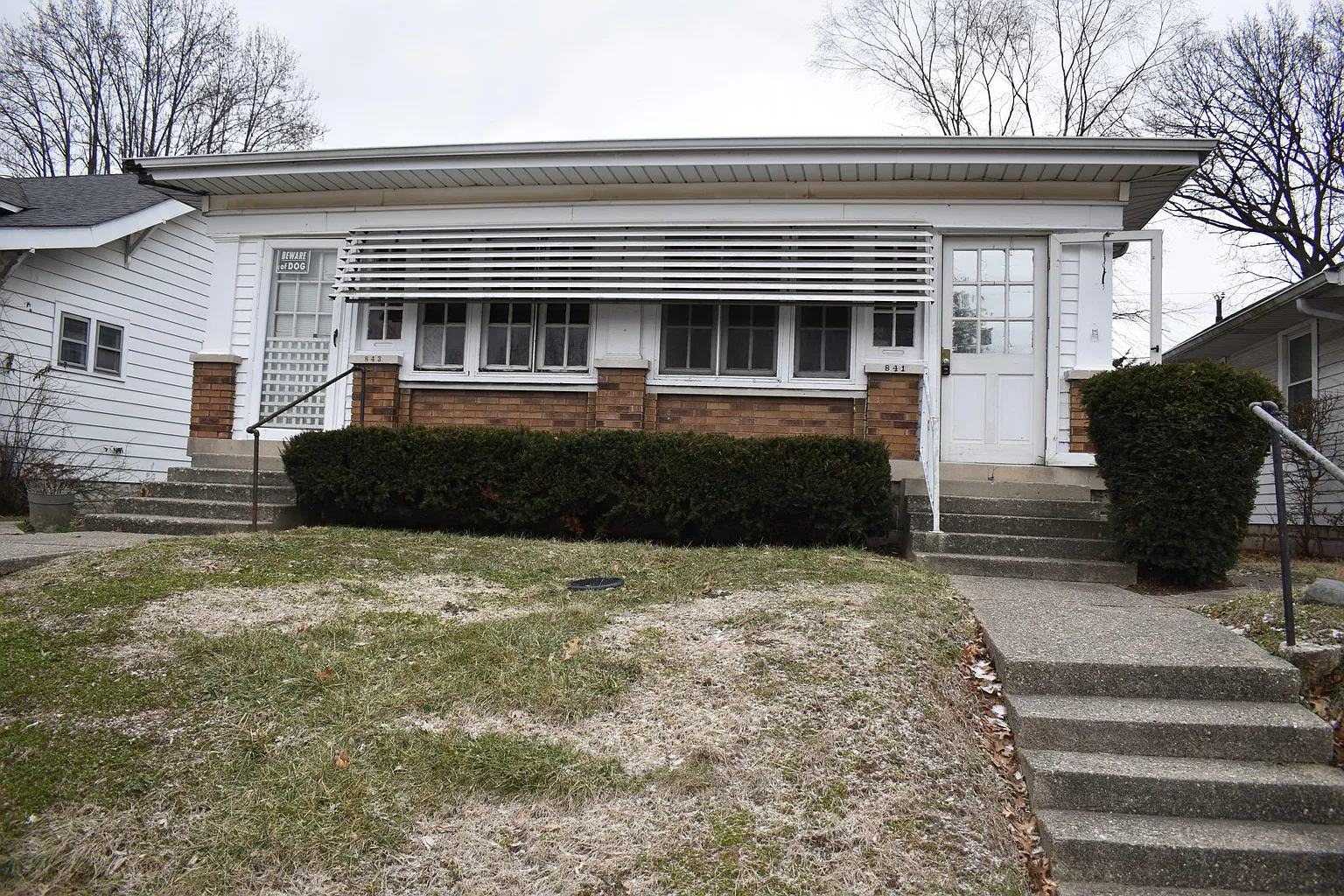 841 N Bradley Ave photo 1