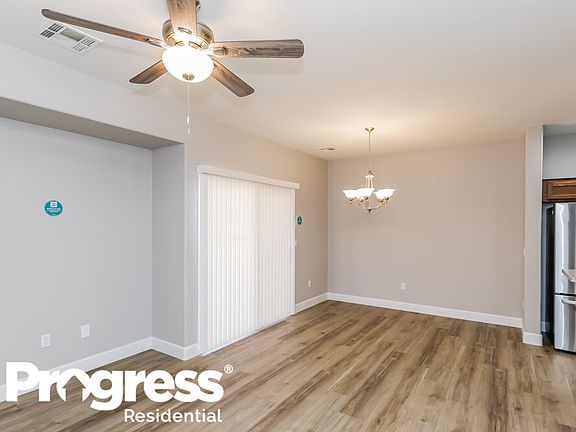 5th image of 128 Manor House Ave