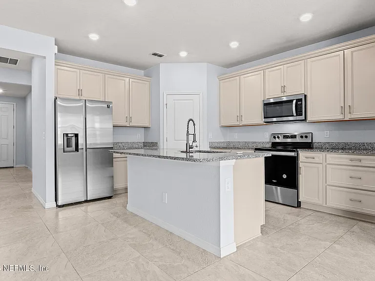 14407 Spring Light Cir — Photo 19
