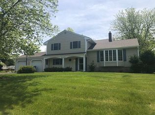 960 Ardsley Ln, Bridgewater, NJ 08807