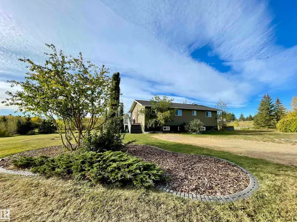 2401 Township Rd #524, Parkland County, AB T7Y 2K8