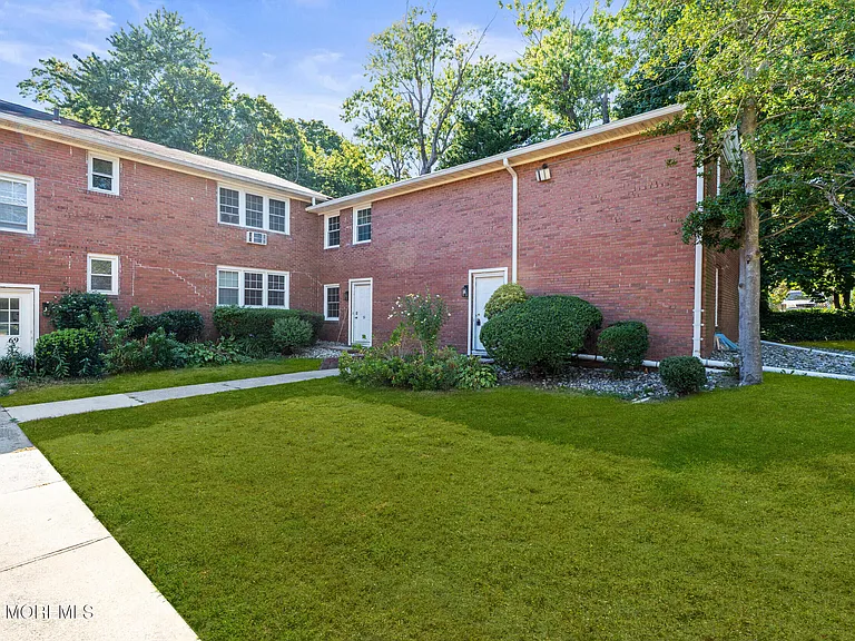 364 Westwood Ave #71 — Photo 2
