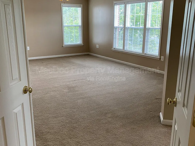 121 Riggs Rd — Photo 35