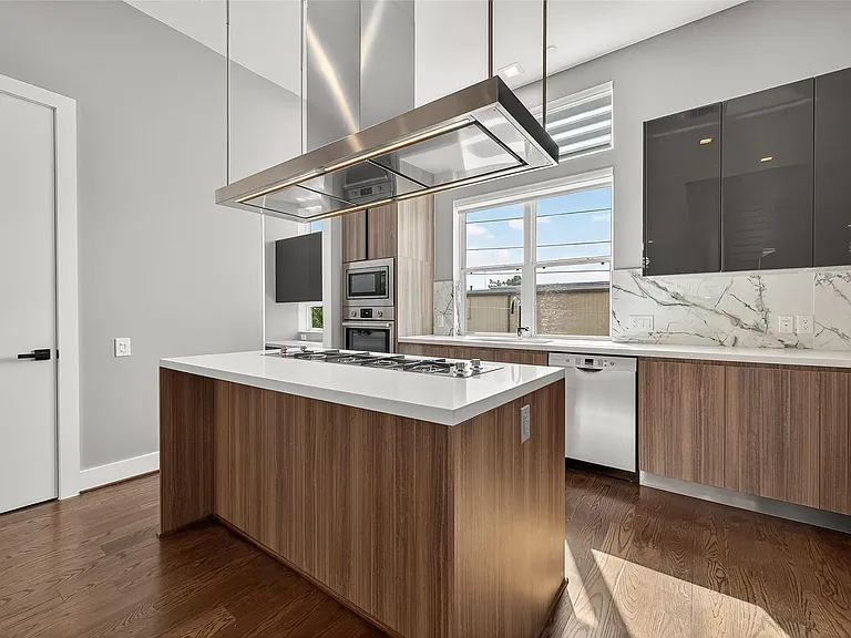 5919 E Post Oak Ln — Photo 13