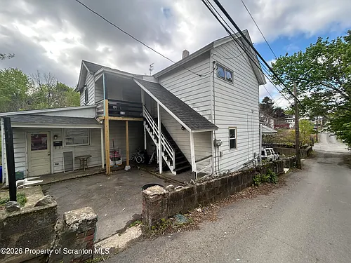 717 E Elm St #REAR Photo 1