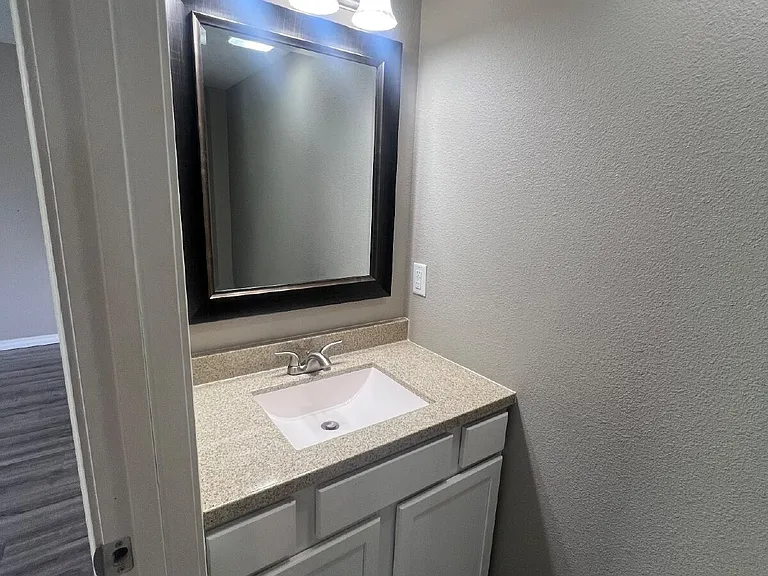 120 Sunrise Cv — Photo 15