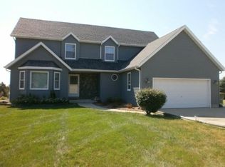 N729 Hickory Hills Dr, Oconomowoc, WI 53066