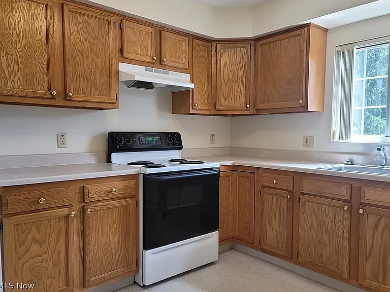 10365 Glenway Dr #102 — Photo 9