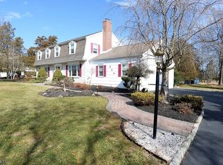 554 Glen Ridge Dr, Bridgewater, NJ 08807
