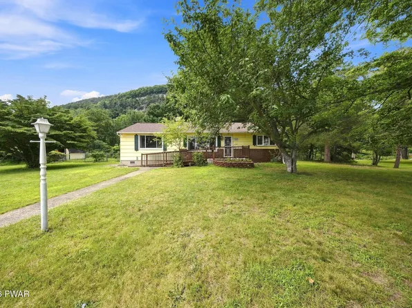 1055 Blue Ridge Ave, Matamoras, PA 18336