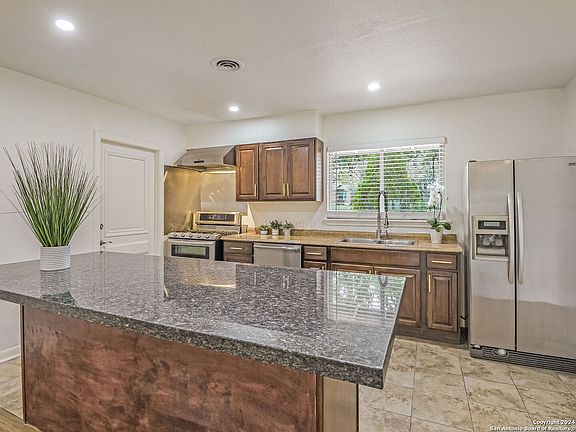 2nd image of 230 Meadowood Ln
