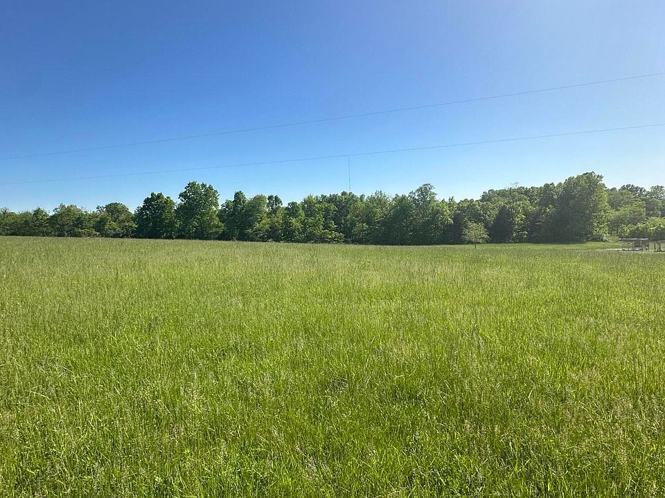 2nd image of 1530 Rebel Ridge Rd