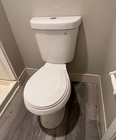 Updated New toilets in master bath and all other bathrooms