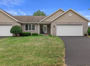123 Macarthur Dr, Mukwonago, WI 53149