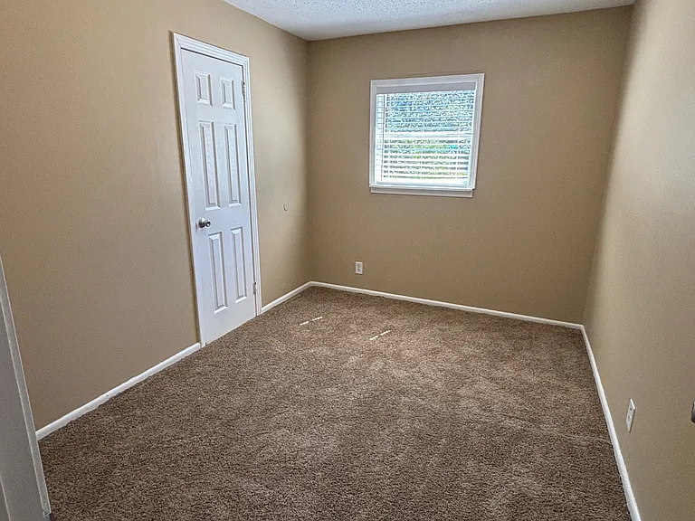5920 Windy Hill Cir S — Photo 10