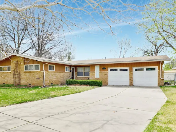 9935 W Binter St, Wichita, KS 67212