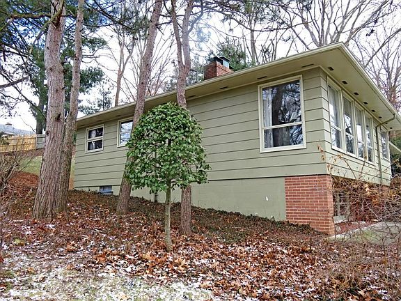 5th image of 166 Skyline Dr