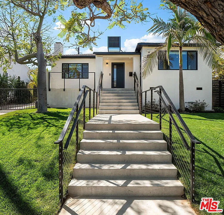 3 bed, 3.5 bath, 1957 sqft, $15,000 — Photo 2
