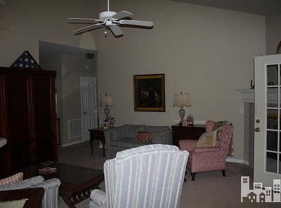 4th image of 1114 Avenshire Cir
