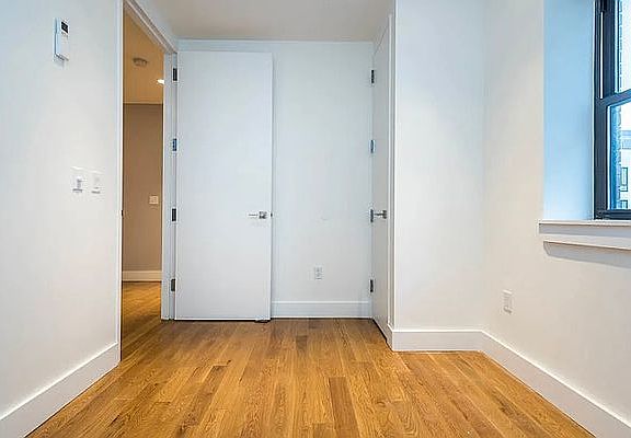 4th image of 69 Ten Eyck St #2H