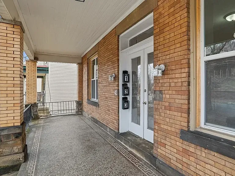 42 Watson Blvd #1 — Photo 3
