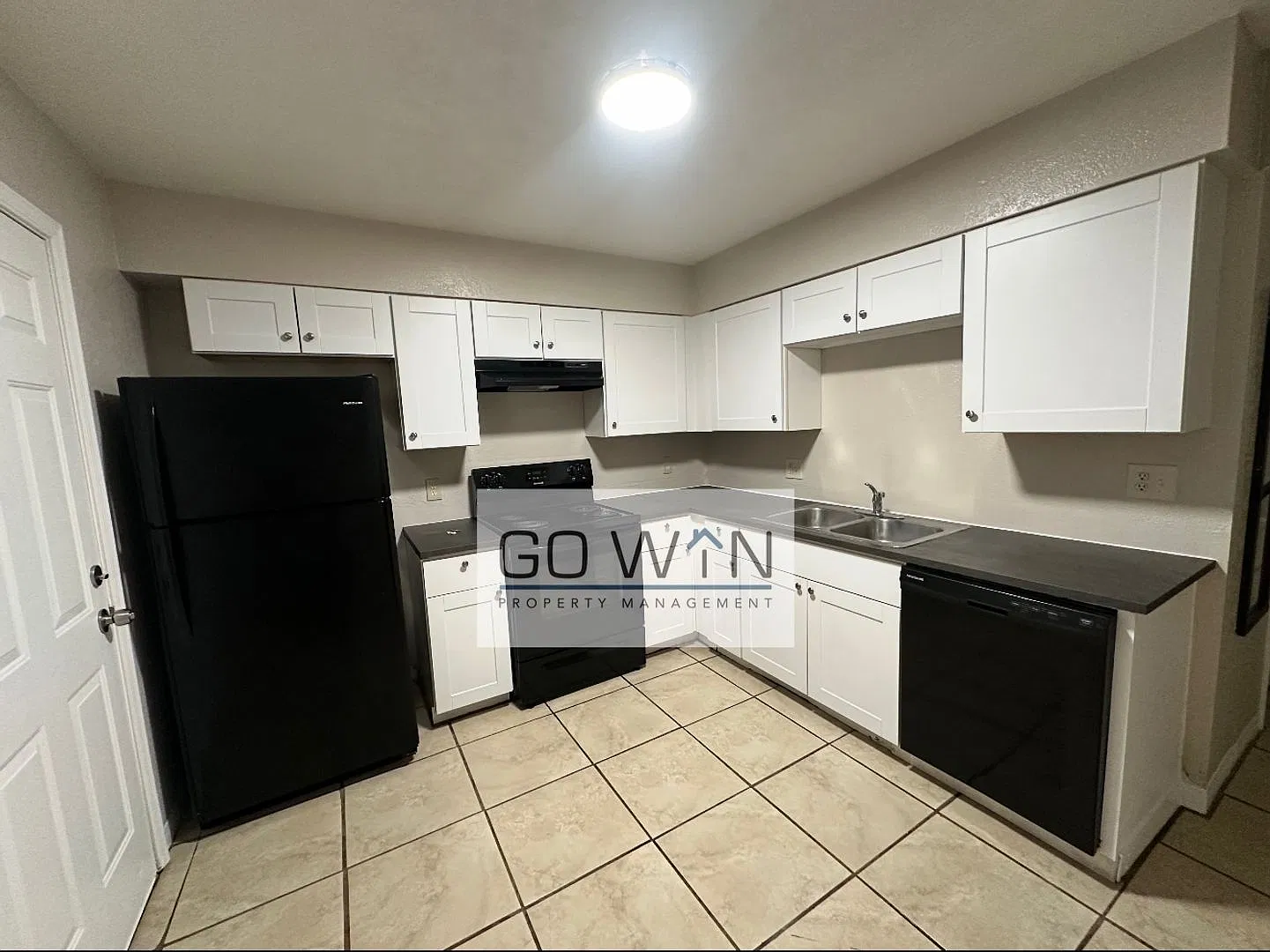 216 S Doran St — Photo 1