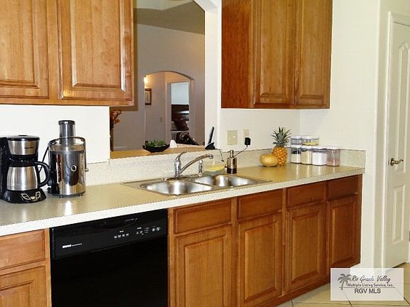 5th image of 2621 Windsor Pl
