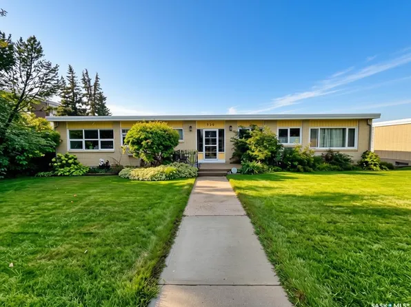 UNIT 7-320 13th AVENUE NE, Swift Current, SK S9H 2V9