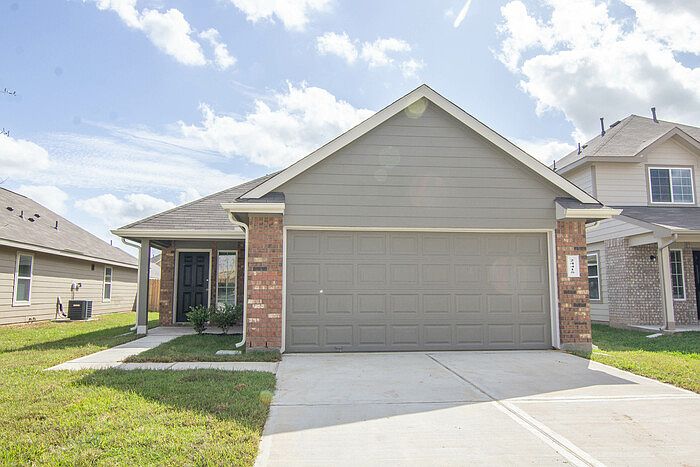 2nd image of 24415 Dolce Marina Ct