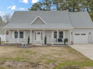 102 Creekmore Rd, Moyock, NC 27958