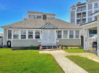 21 Fuller Acre APT 3, Hampton, NH 03842