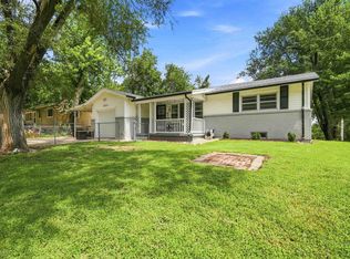 1325 Johnson Dr, Junction City, KS 66441