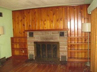 1128 W Walkup Ave, Carbondale, IL 62901