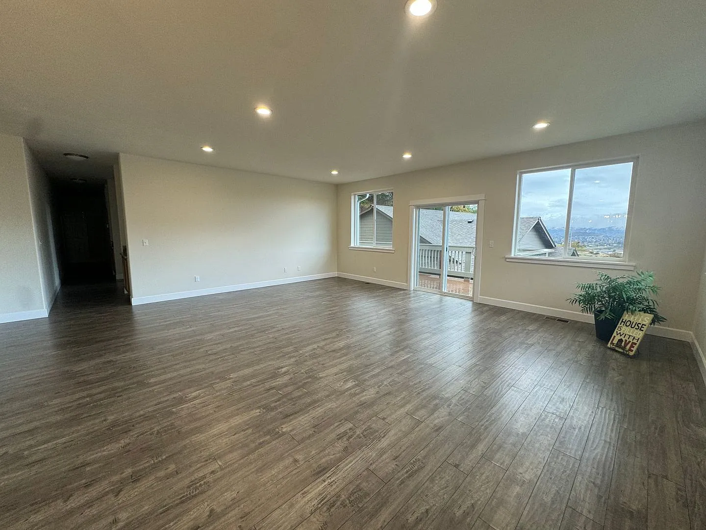 Brand new 3 bedroom 2 bath home in 55+ Community — Photo 4