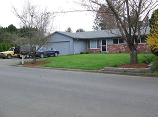 827 SW Spence Rd, Troutdale, OR 97060