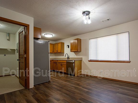 3rd image of 1264 Golden Gate Dr APT 324